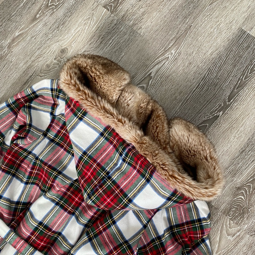 Pottery Barn Tartan Plaid Robe with Faux Fur - Picture 11 of 11